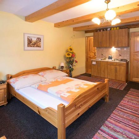 Drevenica Mak Kristian Appartement Kvacany Buitenkant foto