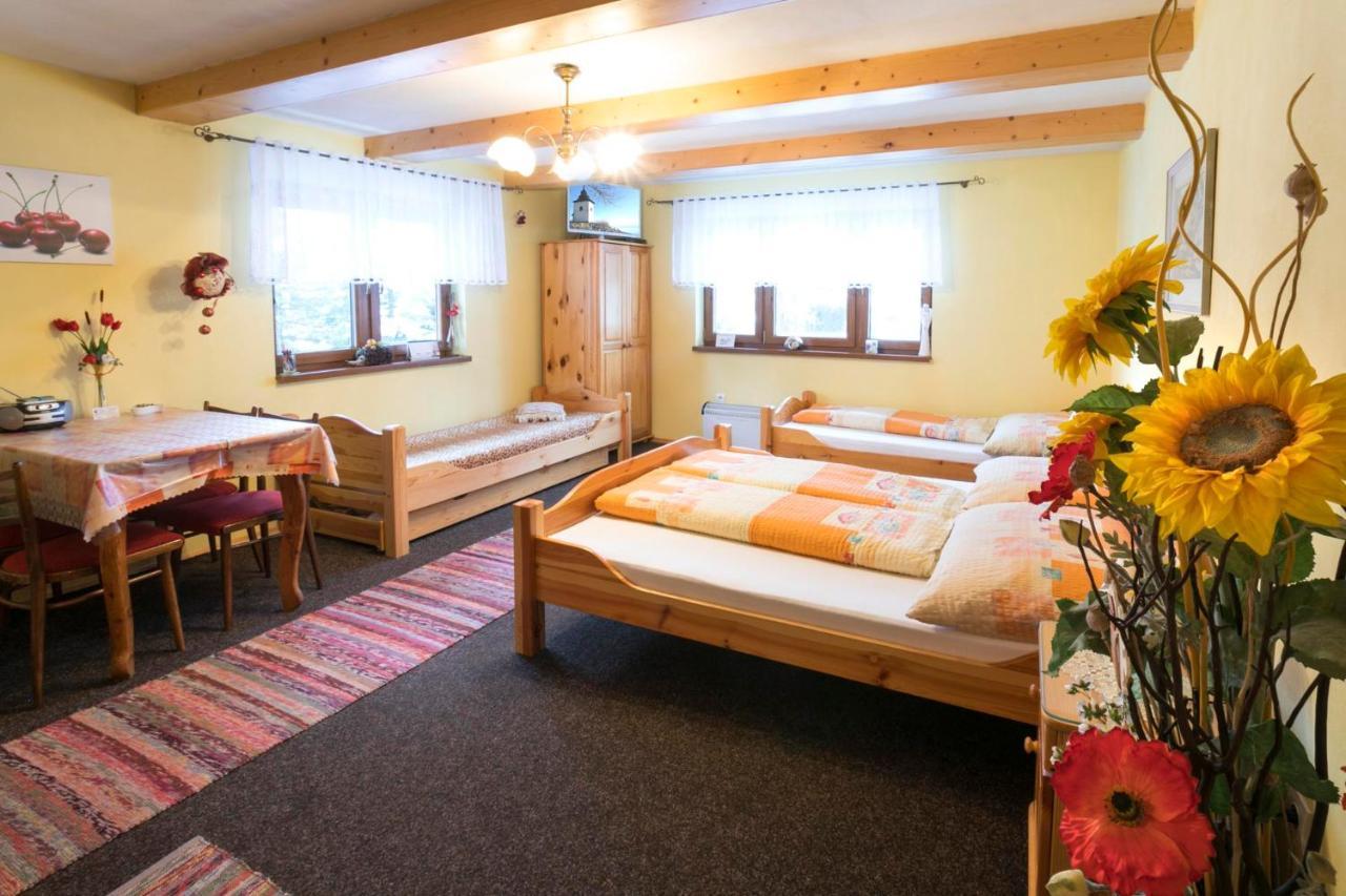Drevenica Mak Kristian Appartement Kvacany Buitenkant foto